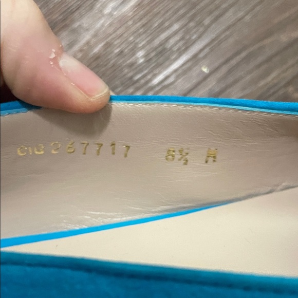 Stuart Weitzman Turquoise Slipknot Suede Flats with Gold Accents!NEW - Picture 8 of 9